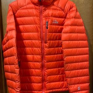 L.L. Bean Ultralight Downtek Pertex Men's Medium Jacket in Cherry Tomato